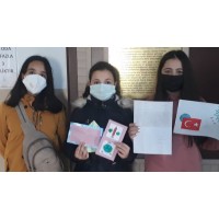 Öğrencilerden Covid-19 aşısıyla insanlığa umut olan Türk çifte teşekkür mektupları